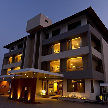 Hotel Lemongrass Kudāl Exterior foto